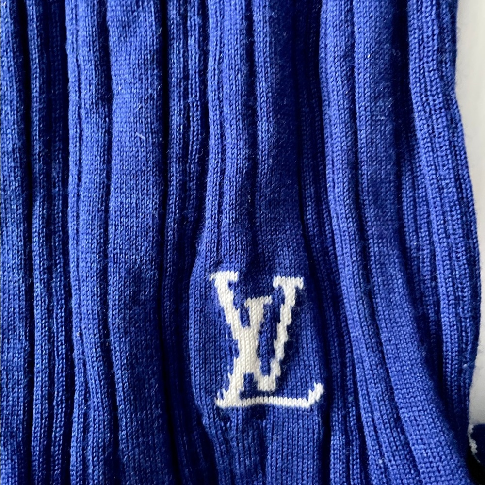 Louis Vuitton sweater - Picture 2 of 4